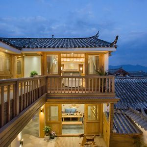 Jianshe Inn